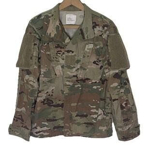 Vintage Camouflage Field Jacket 33-X Short Coat No Liner. Preowned